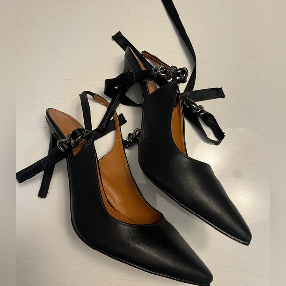 Olive Shoes - Picture 2 of 4